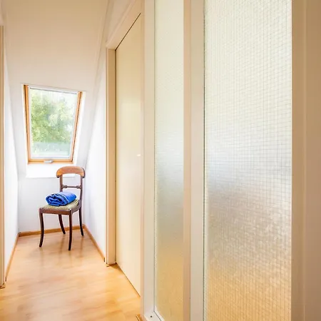 Semesterbostad Comfy In With French Balcony, Cleaning Included