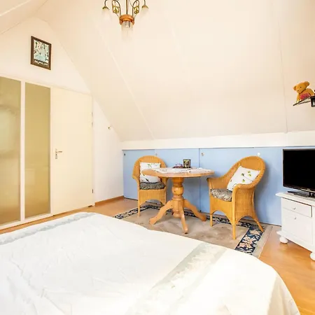 Semesterbostad Comfy In With French Balcony, Cleaning Included
